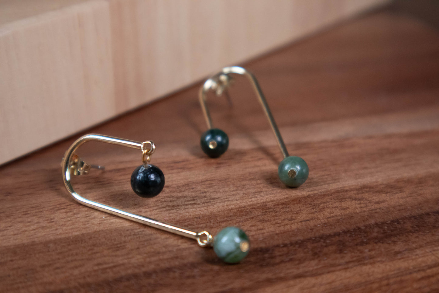 Earrings by FeSendra | Brass light gold + light and dark green