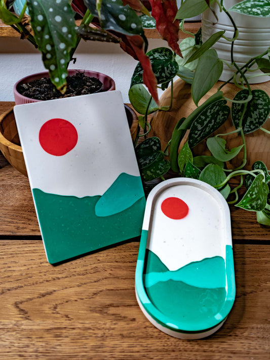 Decorative Eco Resin coaster | tray | KIT | Jesmonite | Off white, green & orange.