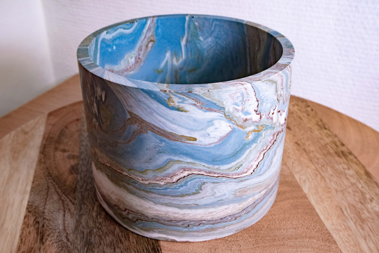 Pot Plant grd - Jesmonite - Blue, yellow, red oxyde and white marbled